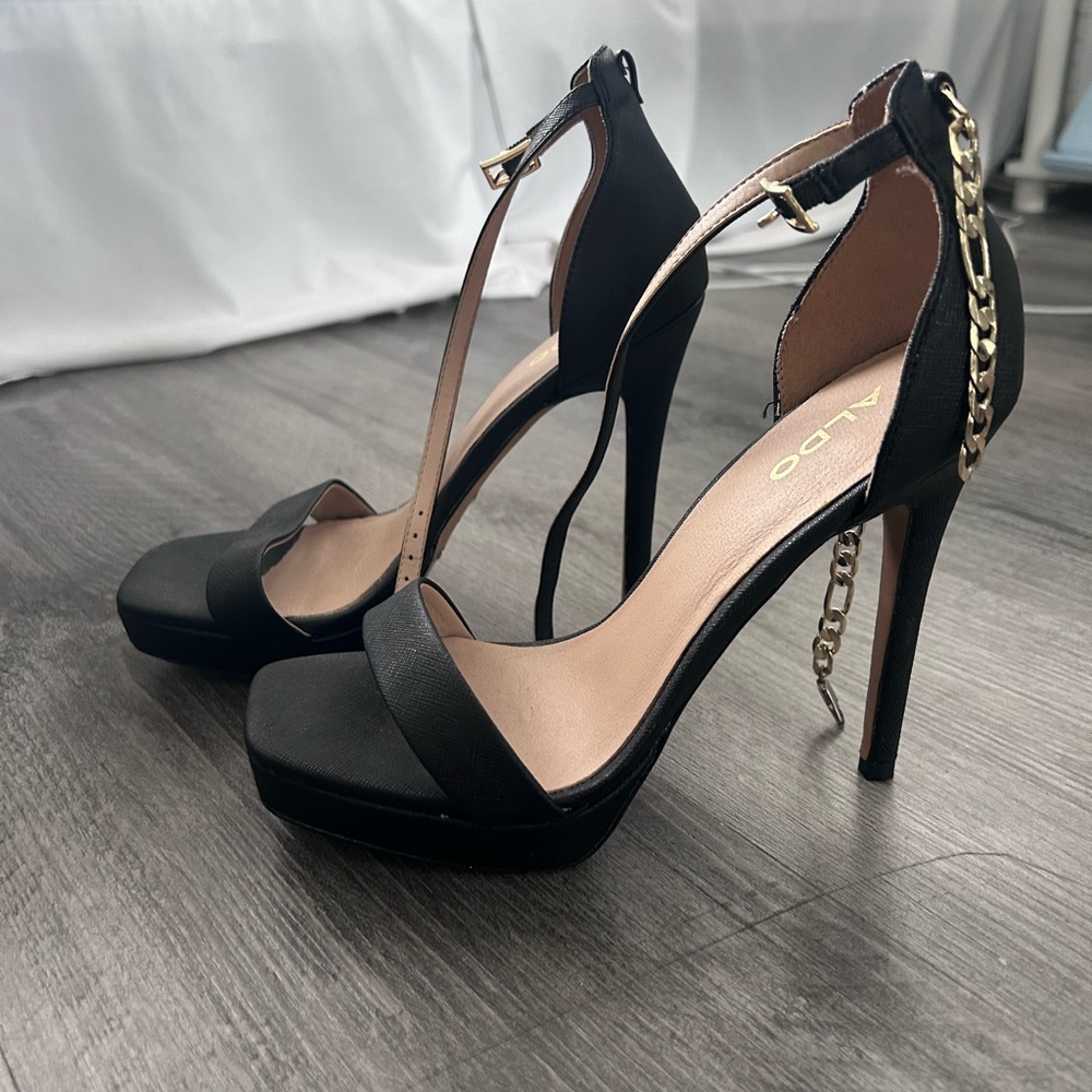 Black Aldo Heels